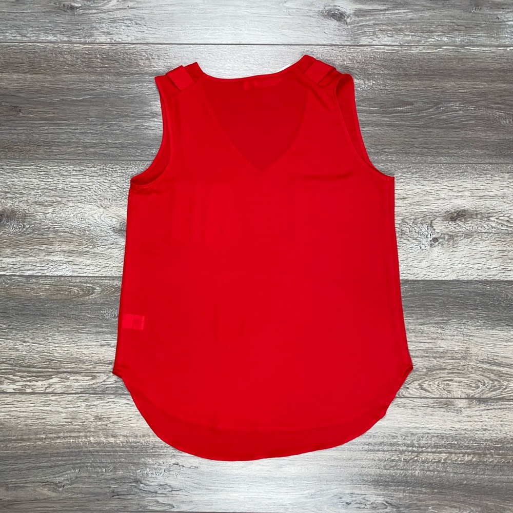 NWOT Bellatrix Sleeveless V Neck Blouse Cherry Red Size Medium - Picture 9 of 12